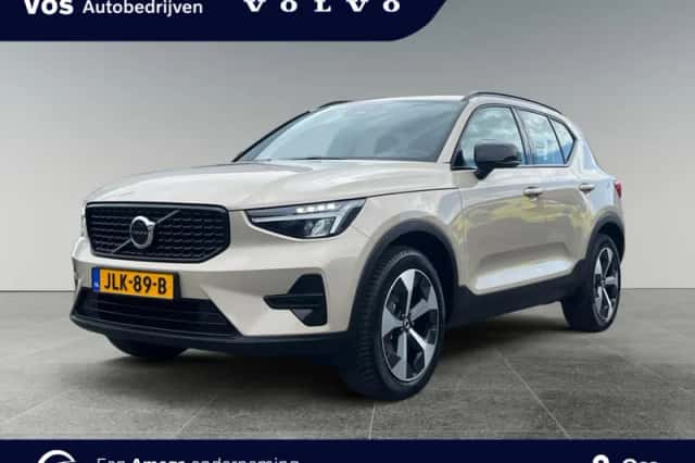 Volvo XC40 (2025) thumbnail 1