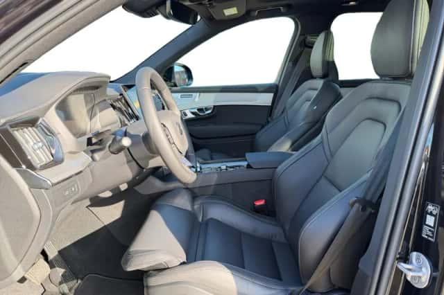 Volvo XC90 (2026) thumbnail 3