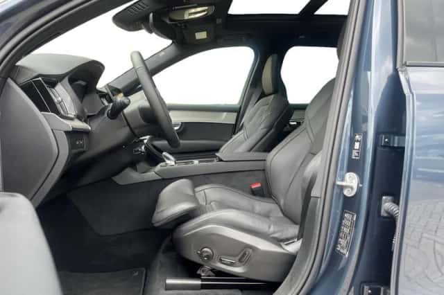 Volvo XC90 (2026) thumbnail 3