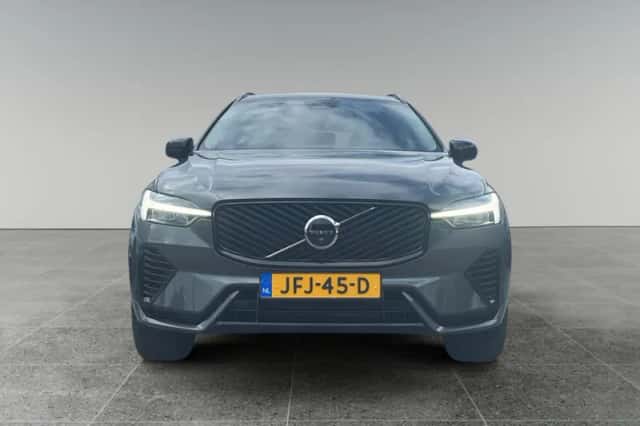 Volvo XC60 (2025) thumbnail 5
