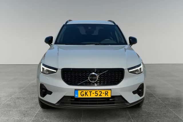 Volvo XC40 (2023) thumbnail 6