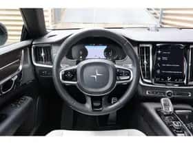 Polestar 1 (2021) thumbnail 3