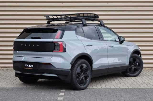 Volvo EX30 (2025) thumbnail 2