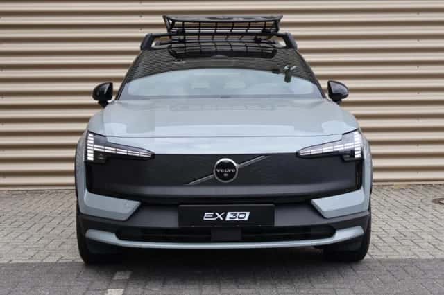 Volvo EX30 (2025) thumbnail 5
