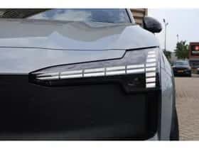 Volvo EX30 (2025) thumbnail 9