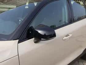 Volvo EX40 (2025) thumbnail 18