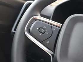 Volvo EX40 (2025) thumbnail 25