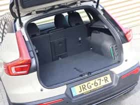 Volvo EX40 (2025) thumbnail 32