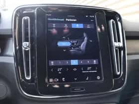 Volvo EX40 (2025) thumbnail 43