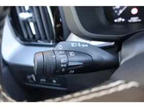 Volvo XC60 (2019) thumbnail 24