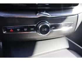 Volvo XC60 (2019) thumbnail 31