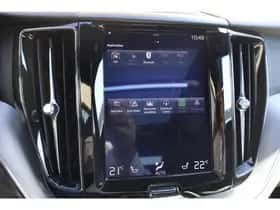 Volvo XC60 (2019) thumbnail 32