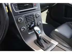 Volvo S60 (2014) thumbnail 38