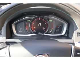 Volvo S60 (2014) thumbnail 42