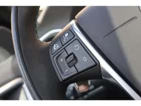 Volvo S60 (2014) thumbnail 43