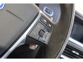Volvo S60 (2014) thumbnail 44