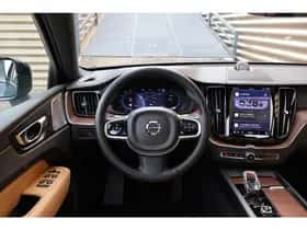 Volvo XC60 (2025) thumbnail 3