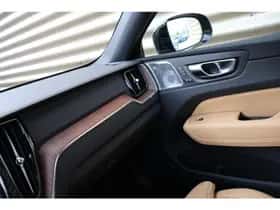 Volvo XC60 (2025) thumbnail 32