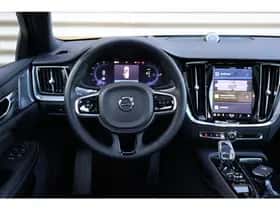 Volvo S60 (2023) thumbnail 3