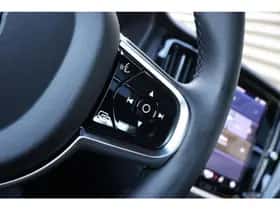 Volvo S60 (2023) thumbnail 28