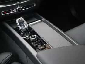 Volvo XC60 (2025) thumbnail 38