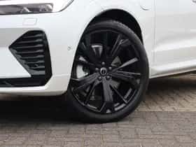 Volvo XC60 (2025) thumbnail 9