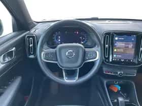 Volvo XC40 (2023) thumbnail 13