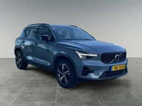 Volvo XC40 (2023) thumbnail 3