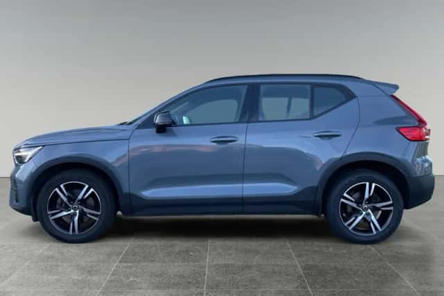 Volvo XC40 (2023) thumbnail 5