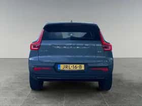 Volvo XC40 (2023) thumbnail 7