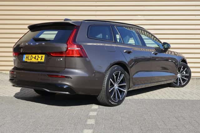 Volvo V60 (2025) thumbnail 4
