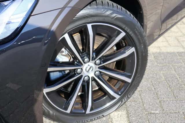 Volvo V60 (2025) thumbnail 5