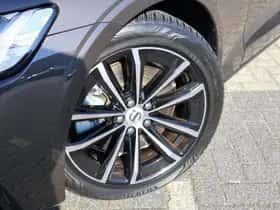 Volvo V60 (2025) thumbnail 5