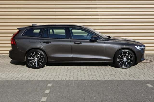 Volvo V60 (2025) thumbnail 6