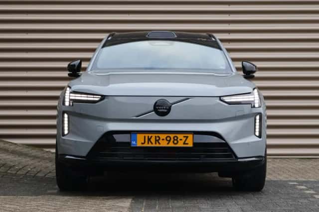 Volvo EX90 (2025) thumbnail 5