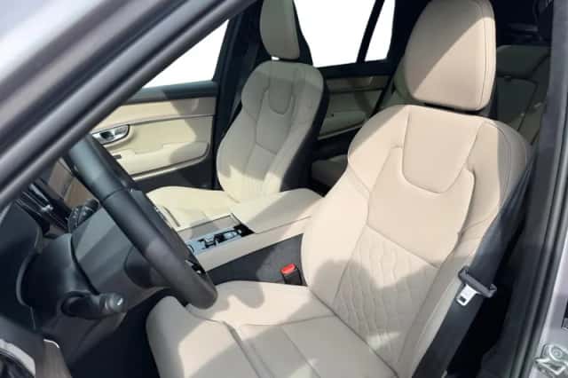 Volvo XC90 (2025) thumbnail 4