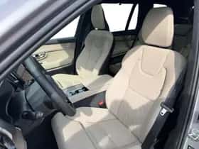 Volvo XC90 (2025) thumbnail 4