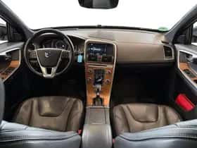 Volvo XC60 (2016) thumbnail 12