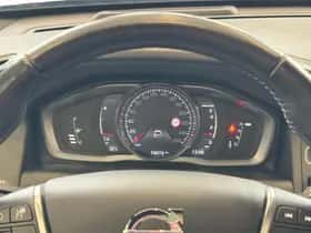 Volvo XC60 (2016) thumbnail 14