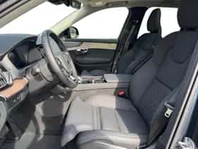 Volvo XC90 (2025) thumbnail 4