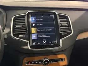 Volvo XC90 (2022) thumbnail 17