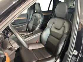 Volvo XC90 (2022) thumbnail 3