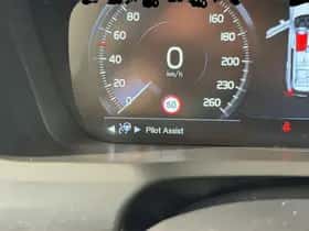 Volvo XC90 (2022) thumbnail 24