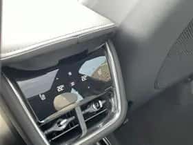 Volvo EX90 (2025) thumbnail 18