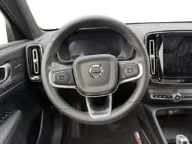 Volvo EX40 (2025) thumbnail 13