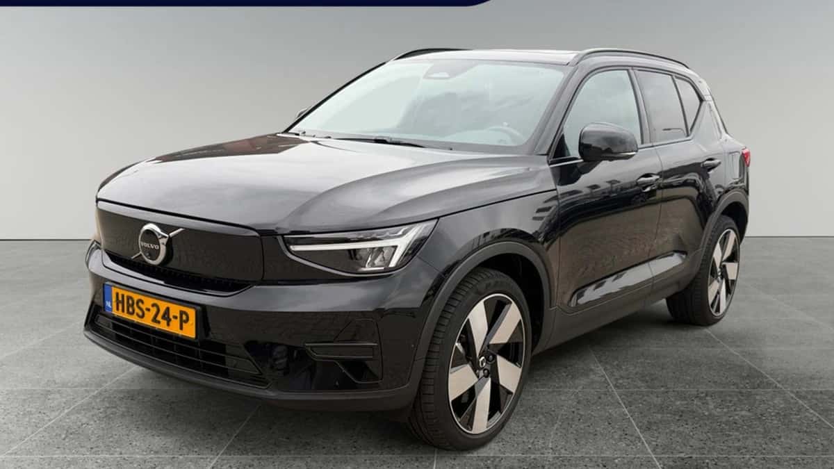 Volvo EX40 (2025) — foto 1