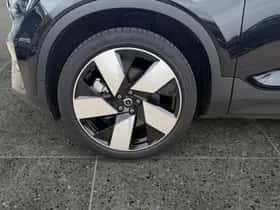 Volvo EX40 (2025) thumbnail 8
