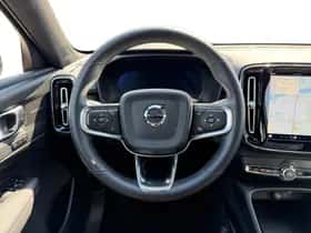 Volvo EX40 (2025) thumbnail 12