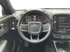 Volvo XC40 (2018) thumbnail 14