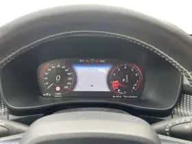 Volvo XC40 (2018) thumbnail 15